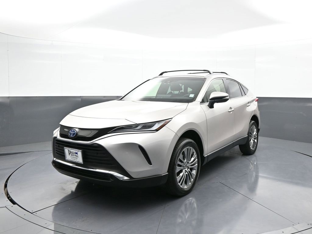 Used 2022 Toyota Venza XLE