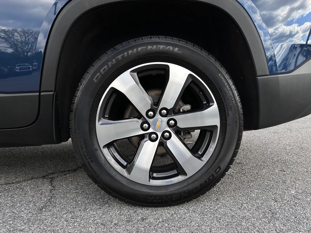 Used 2023 Chevrolet Traverse LT w/ LT Premium Package AWD/4WD image 46