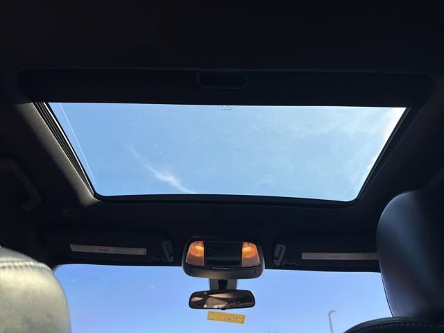 Used 2019 Dodge Charger SXT w/ Leather Interior Group image 17