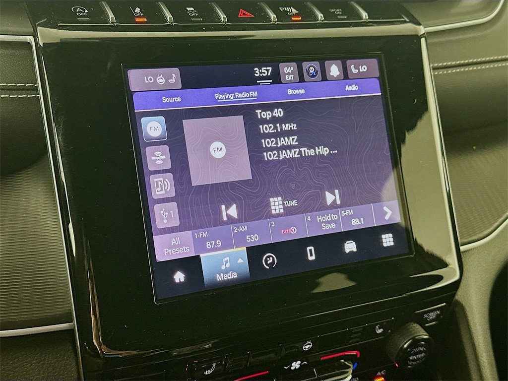 Used 2024 Jeep Grand Cherokee Laredo w/ Luxury Tech Group I image 17