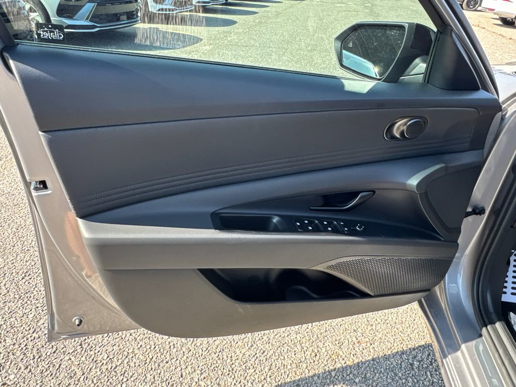 New 2026 Hyundai Elantra Sport image 10