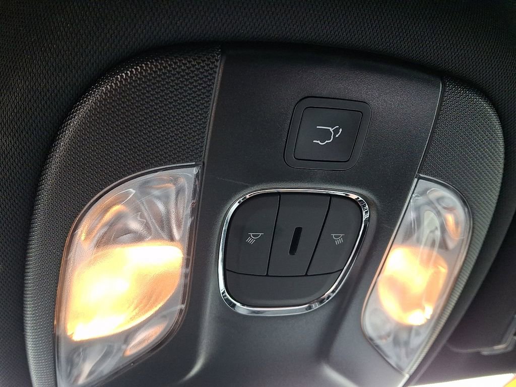 Used 2023 Jeep Compass Latitude w/ Convenience Group image 23