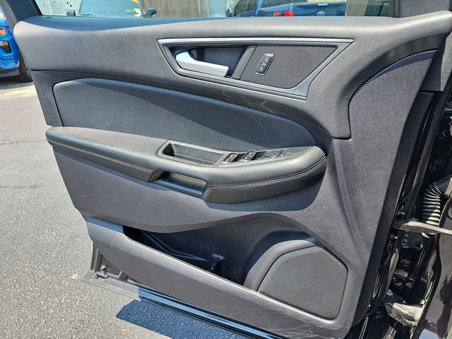 Used 2020 Ford Edge SE FWD image 31