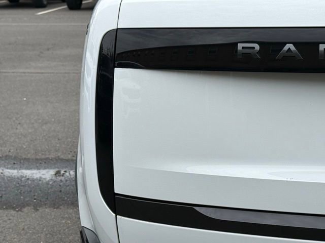 Used 2023 Land Rover Range Rover SE image 16