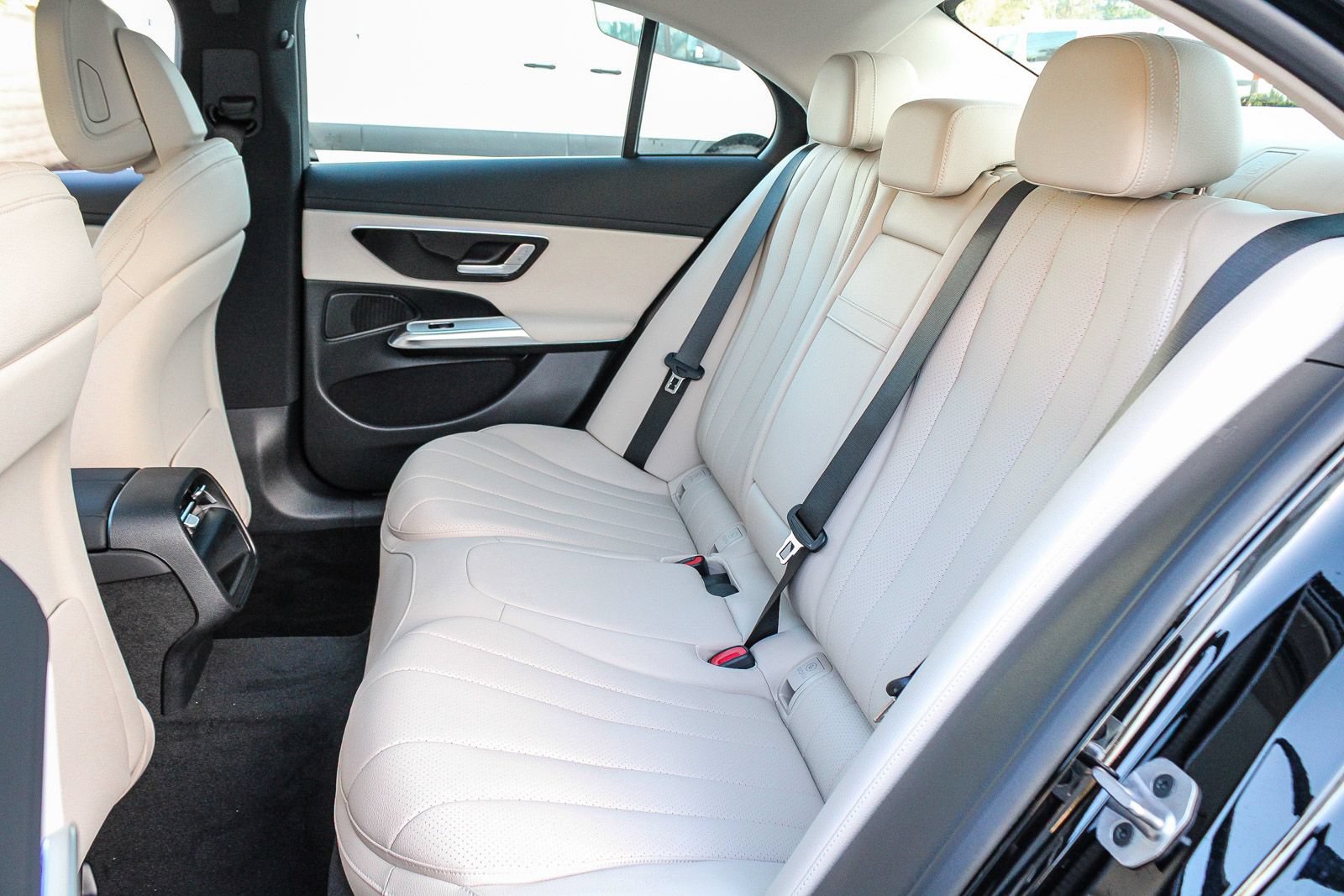 New 2026 Mercedes-Benz E 350 Sedan image 18