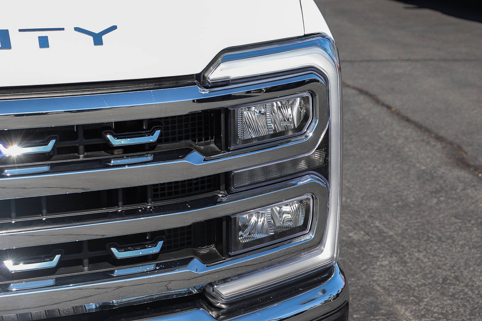 Certified 2024 Ford F250 Lariat AWD/4WD image 11
