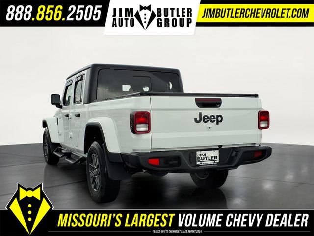 Used 2024 Jeep Gladiator Sport image 2