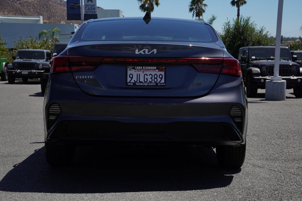 Used 2024 Kia Forte LXS w/ LXS Technology Package FWD image 5