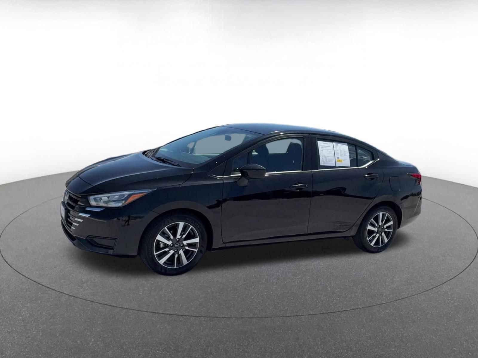 Used 2025 Nissan Versa SV FWD image 8