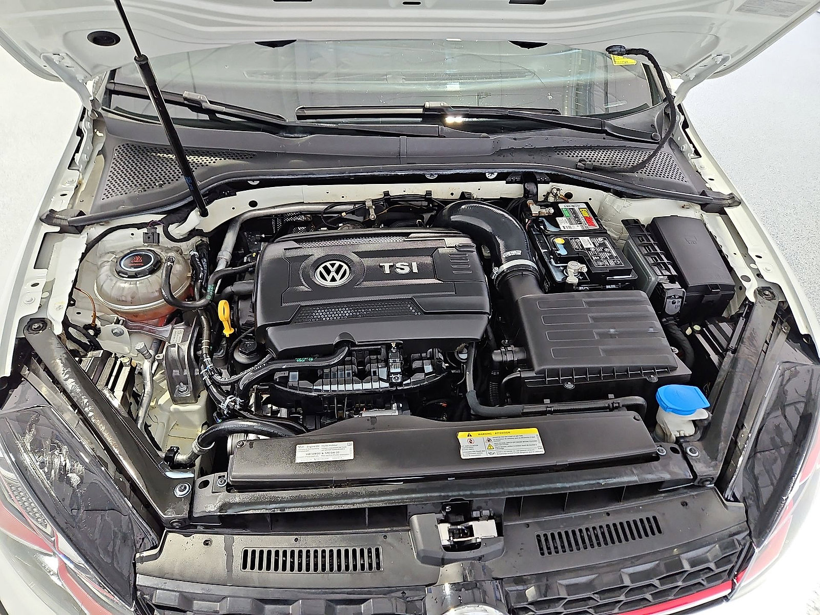 Used 2020 Volkswagen GTI SE FWD image 10