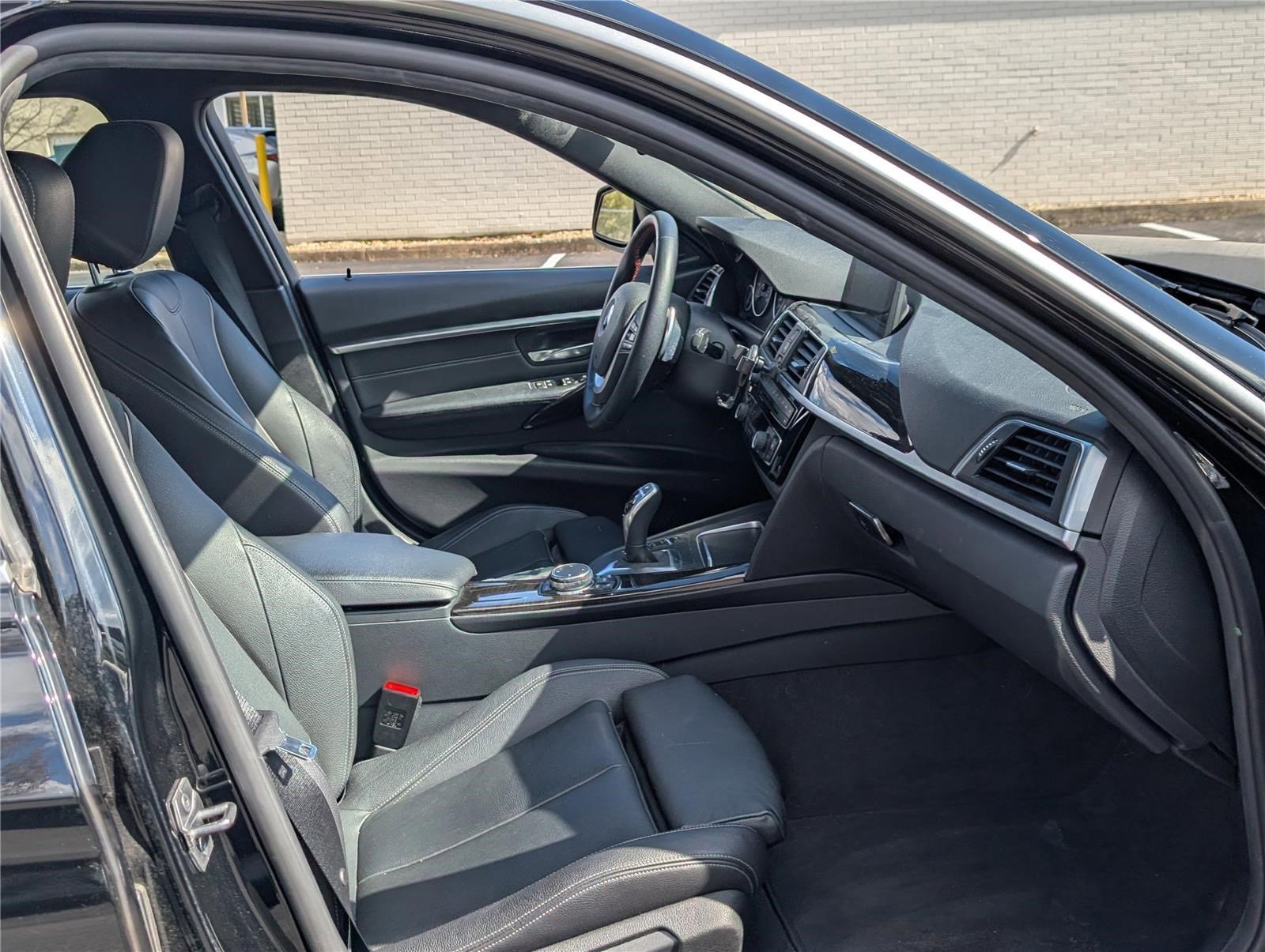 Used 2016 BMW 340i xDrive Sedan image 11