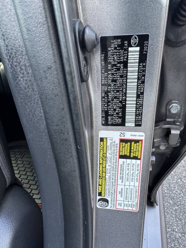 Used 2019 Toyota Camry SE FWD image 22