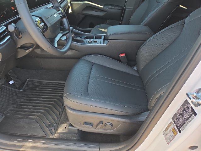 New 2026 Kia Sorento S FWD image 4