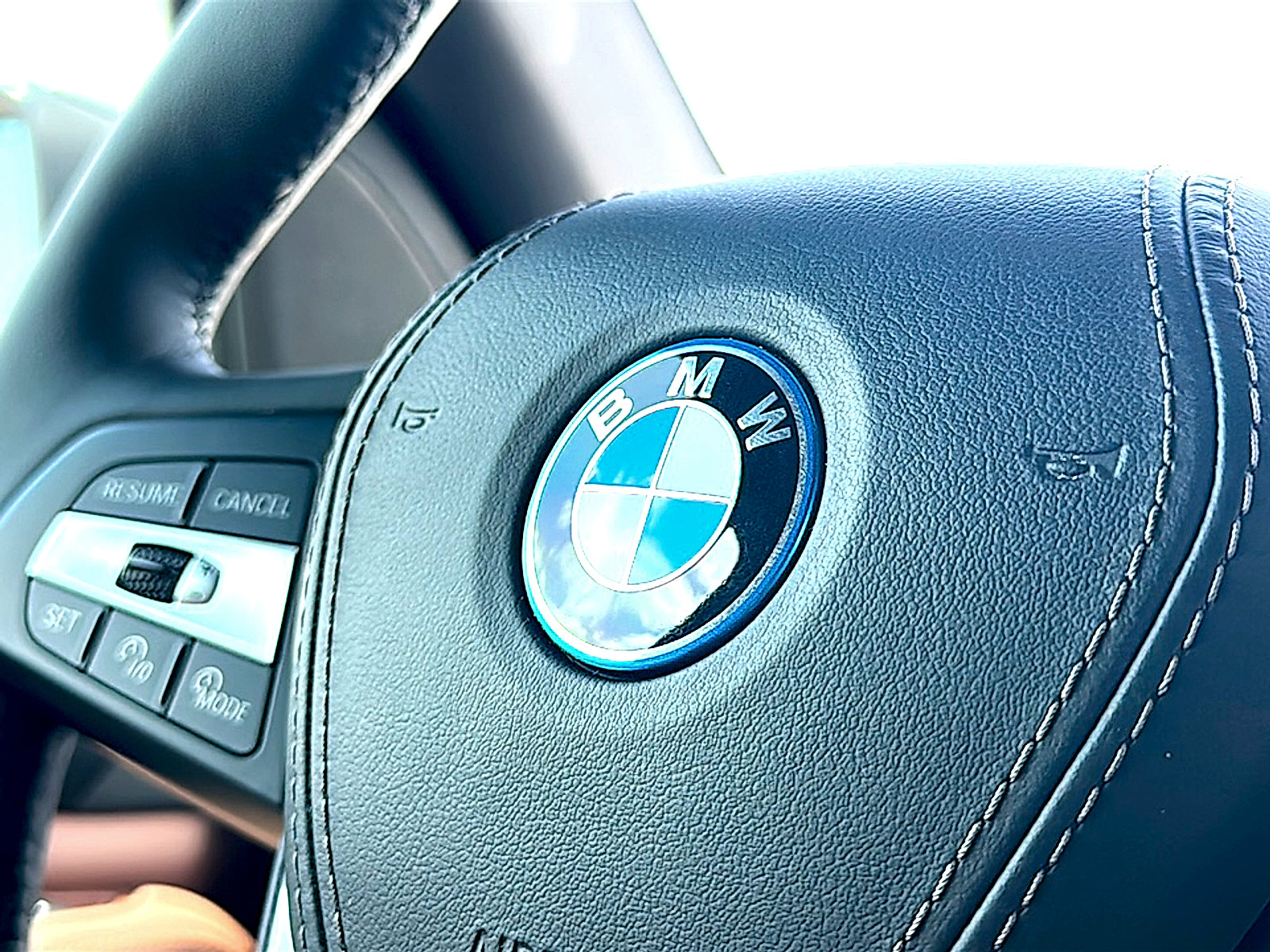 Certified 2025 BMW X5 xDrive50e w/ Premium Package AWD/4WD image 30