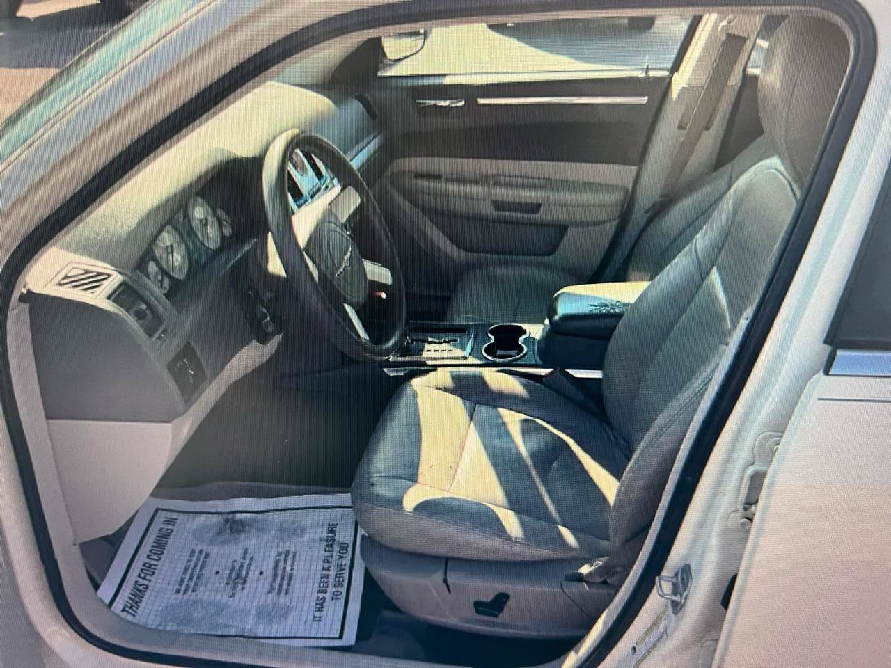 Used 2009 Chrysler 300 LX RWD image 9
