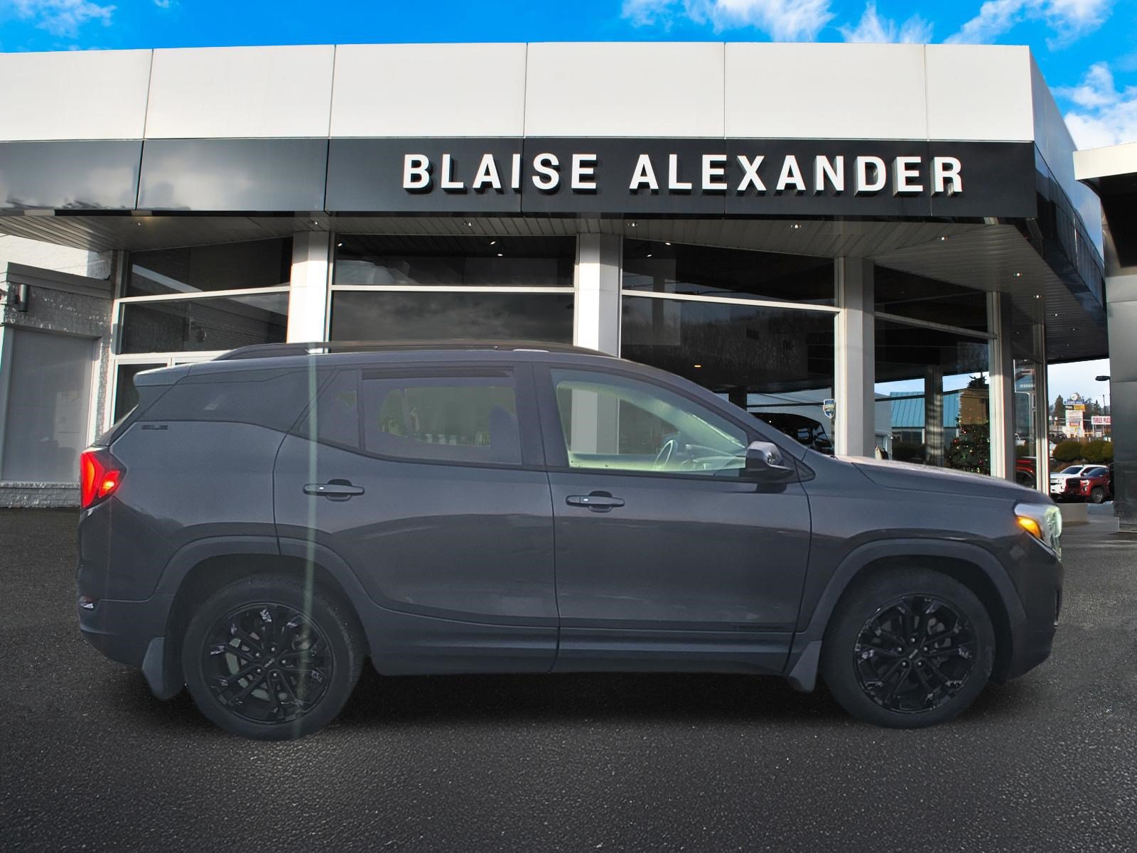Used 2019 GMC Terrain SLE w/ Driver Convenience Package AWD/4WD image 2