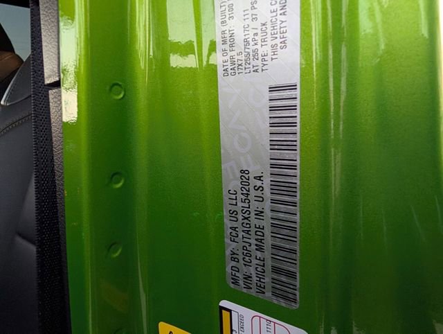 Used 2025 Jeep Gladiator Sport image 16