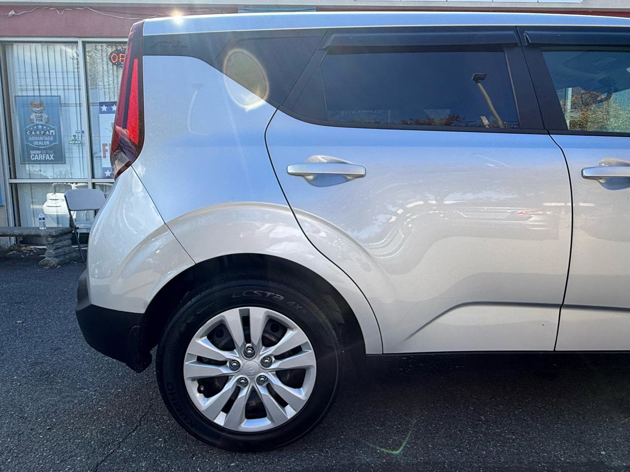 Used 2021 Kia Soul LX FWD image 11