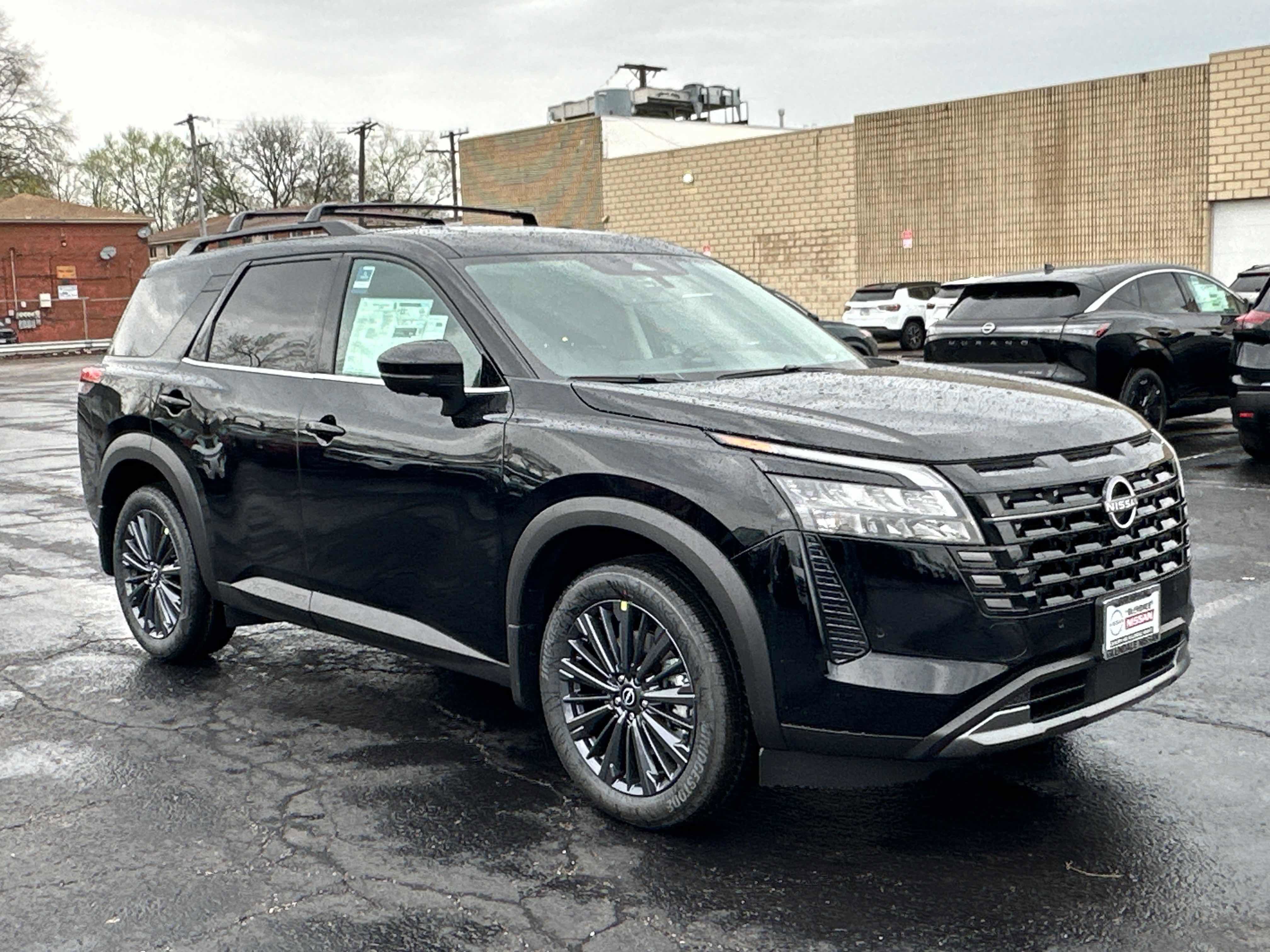 New 2026 Nissan Pathfinder SL w/ SL Premium Package AWD/4WD image 3