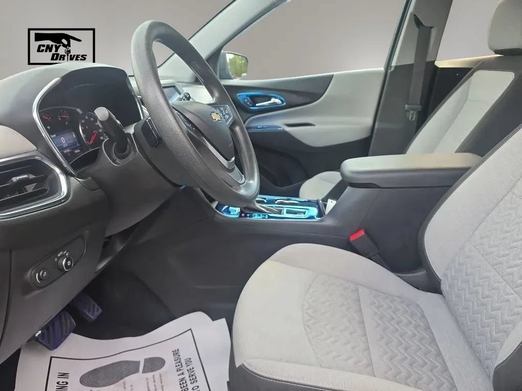 Used 2023 Chevrolet Equinox LS w/ LS Convenience Package AWD/4WD image 9