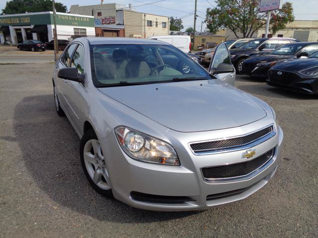 Used 2010 Chevrolet Malibu LS FWD image 22