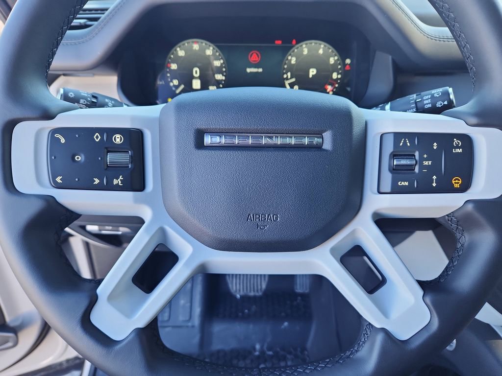 Used 2026 Land Rover Defender 110 X-Dynamic SE AWD/4WD image 16