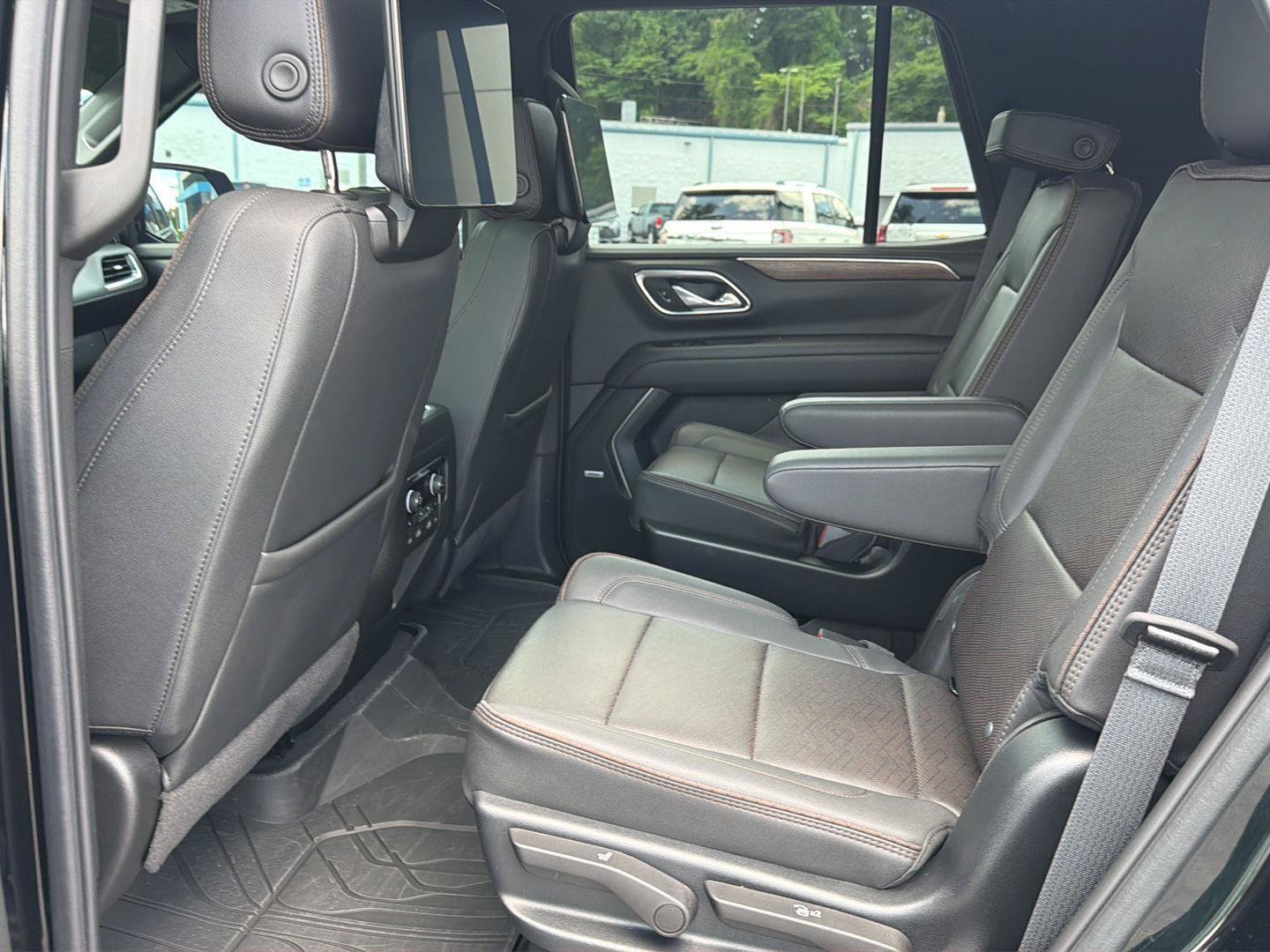 Used 2024 Chevrolet Tahoe High Country AWD/4WD image 11