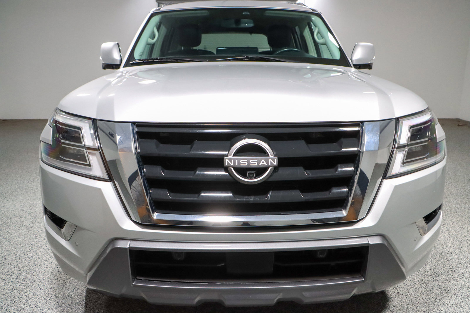 Used 2022 Nissan Armada SL w/ Captain's Chairs Package image 4