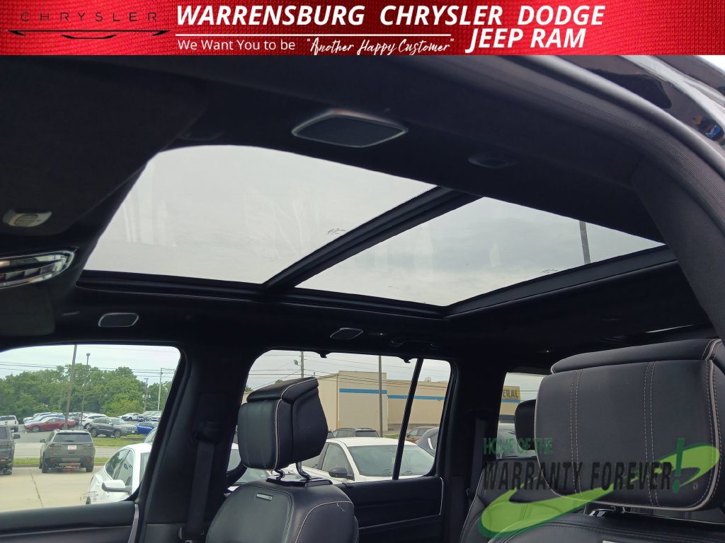 Used 2024 Jeep Grand Wagoneer L Series II w/ Quick Order Packagew 28T AWD/4WD image 31