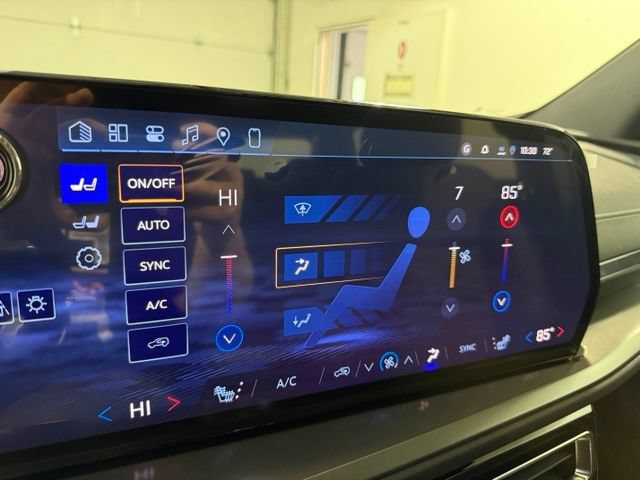New 2026 Chevrolet Traverse LT w/ Midnight/Sport Edition FWD image 19