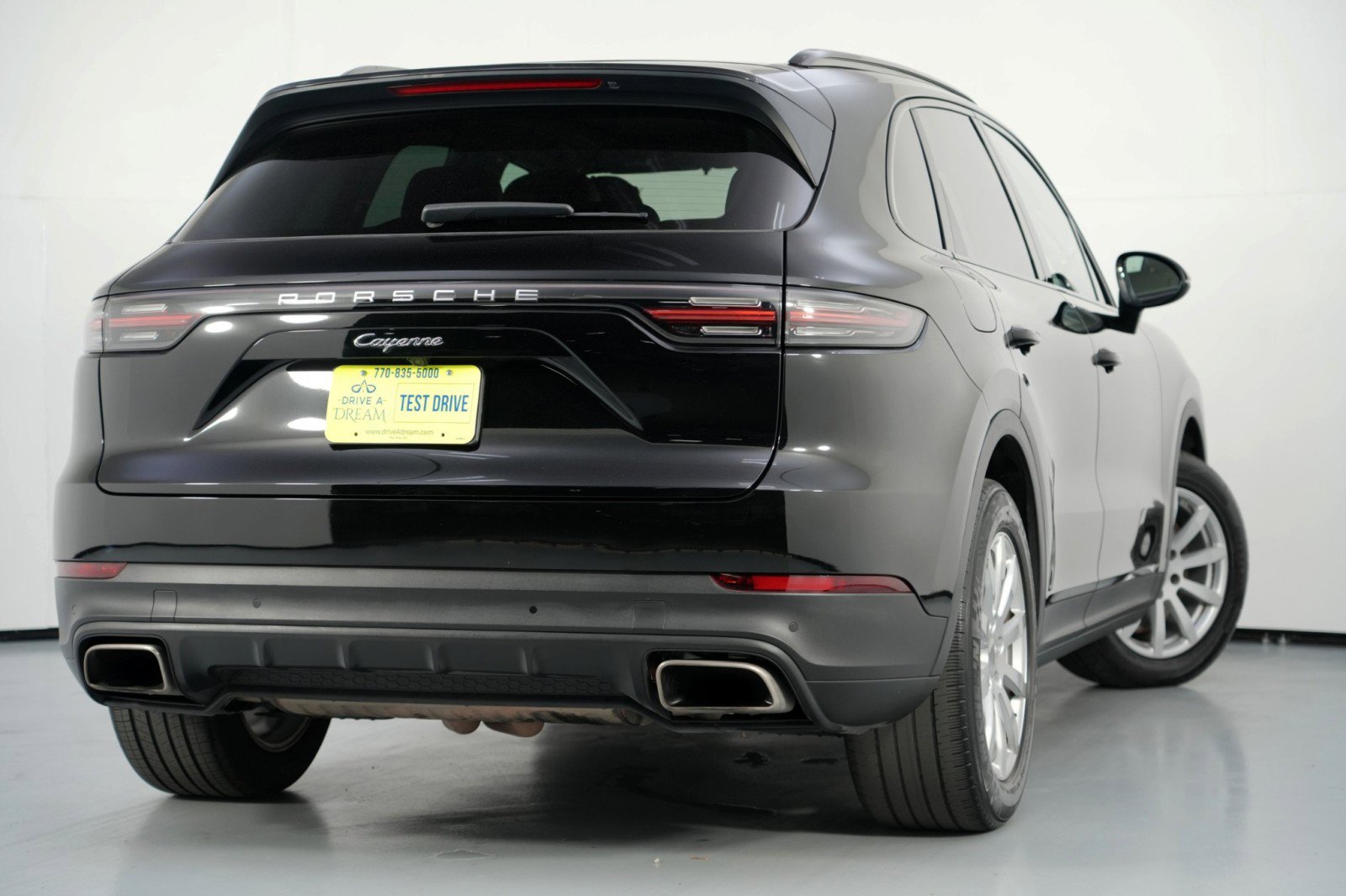 Used 2022 Porsche Cayenne Platinum Edition AWD/4WD image 5