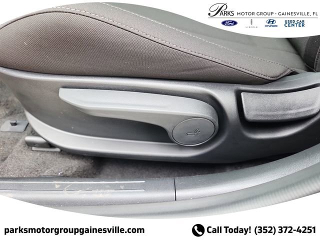 New 2025 Hyundai Elantra SEL w/ Cargo Package image 17