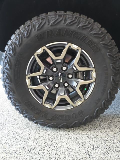 Certified 2024 Chevrolet Colorado ZR2 w/ Safety Package AWD/4WD image 30