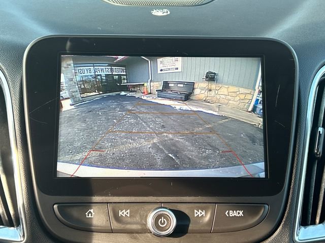 Used 2018 Chevrolet Malibu Premier w/ Driver Confidence Package image 21