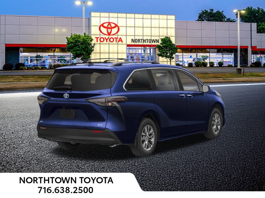 New 2026 Toyota Sienna XLE image 2
