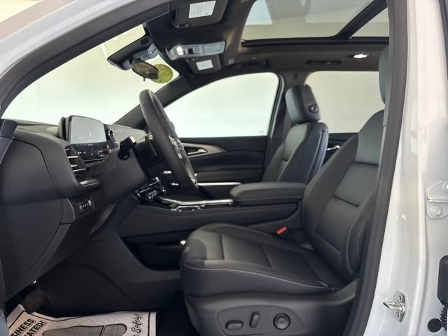 New 2027 Chevrolet Traverse LT w/ Sun and Wheel Package AWD/4WD image 21
