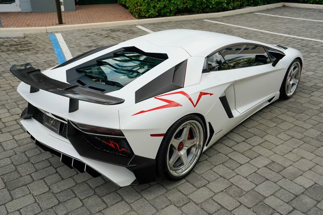Used 2016 Lamborghini Aventador LP 750-4 Superveloce AWD/4WD image 28