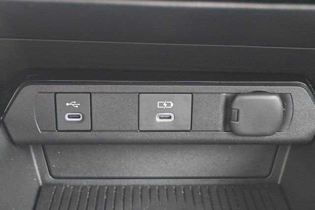 Used 2023 Toyota Prius LE image 29