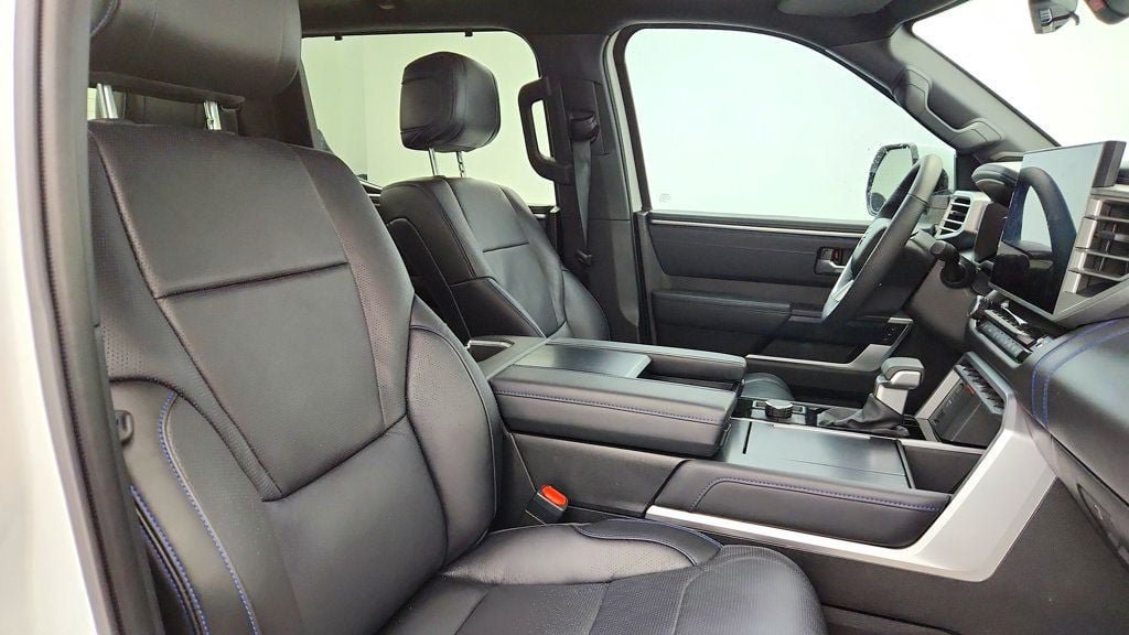 Used 2025 Toyota Tundra Platinum AWD/4WD image 21