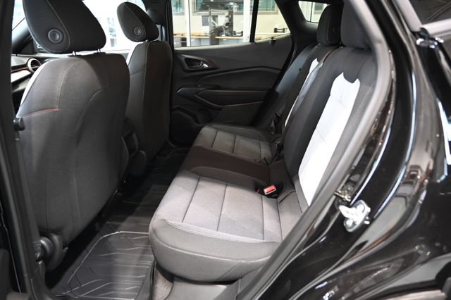New 2026 Chevrolet Trax RS w/ Sunroof Package FWD image 11