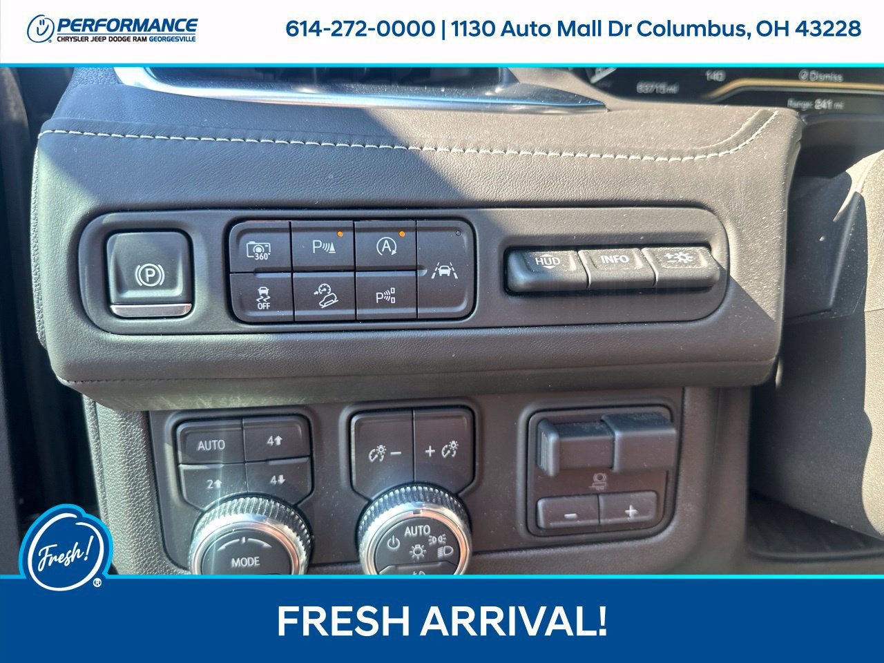 Used 2024 GMC Yukon XL Denali Ultimate AWD/4WD image 15