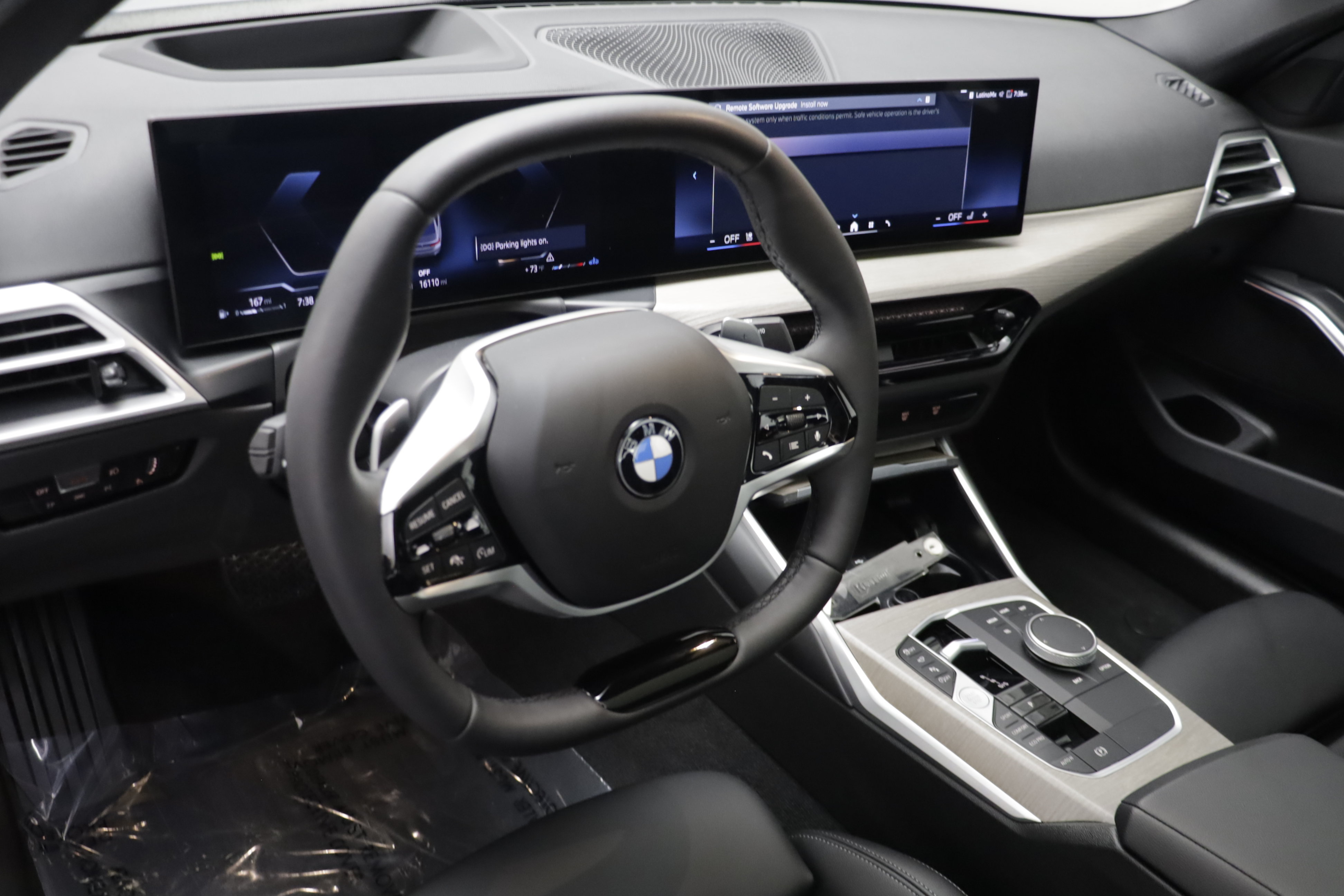Used 2025 BMW 330i xDrive Sedan AWD/4WD image 6