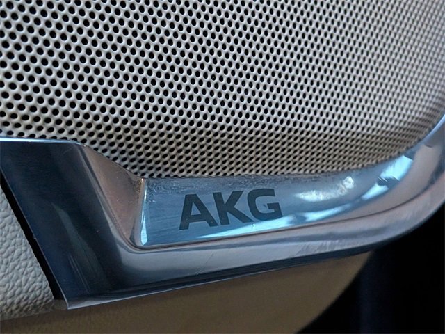 Certified 2023 Cadillac Escalade Premium Luxury w/ Performance Package image 18