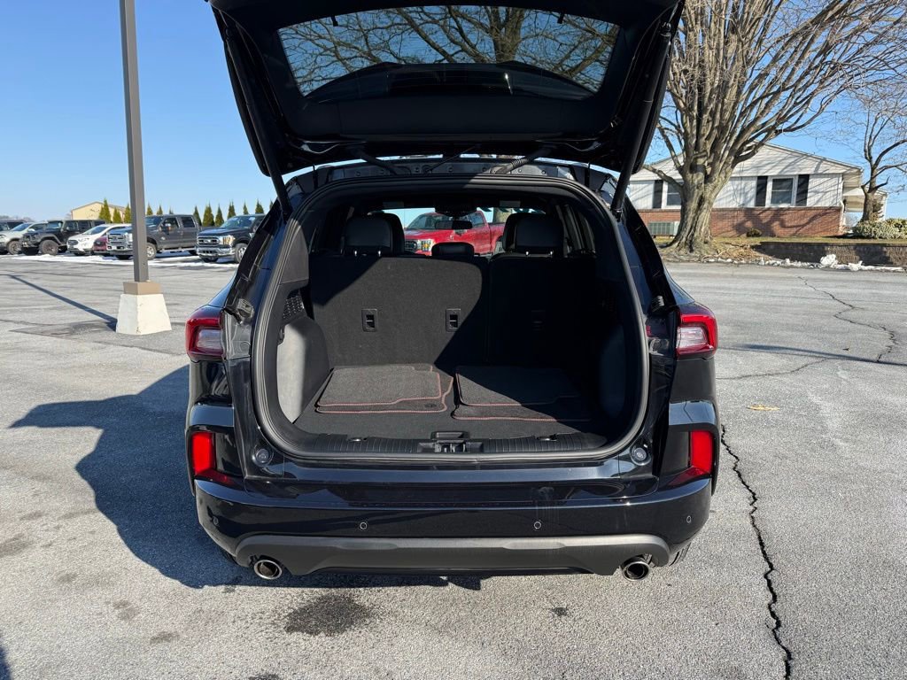 Certified 2023 Ford Escape ST-Line w/ Tech Pack #1 image 28