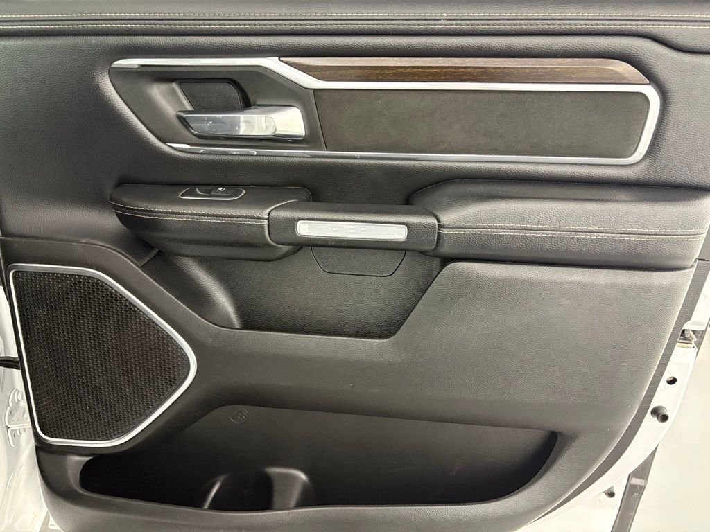 Used 2022 RAM 1500 Laramie AWD/4WD image 38