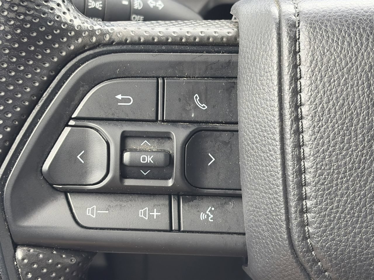 Used 2025 Toyota Tacoma SR5 RWD image 11