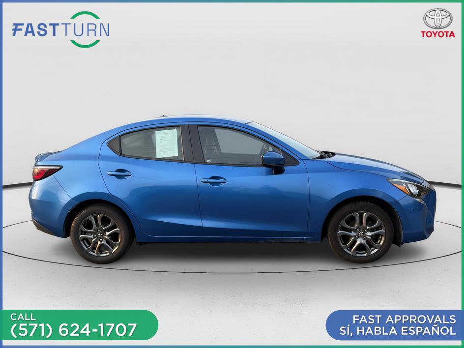 Used 2019 Toyota Yaris LE FWD image 5
