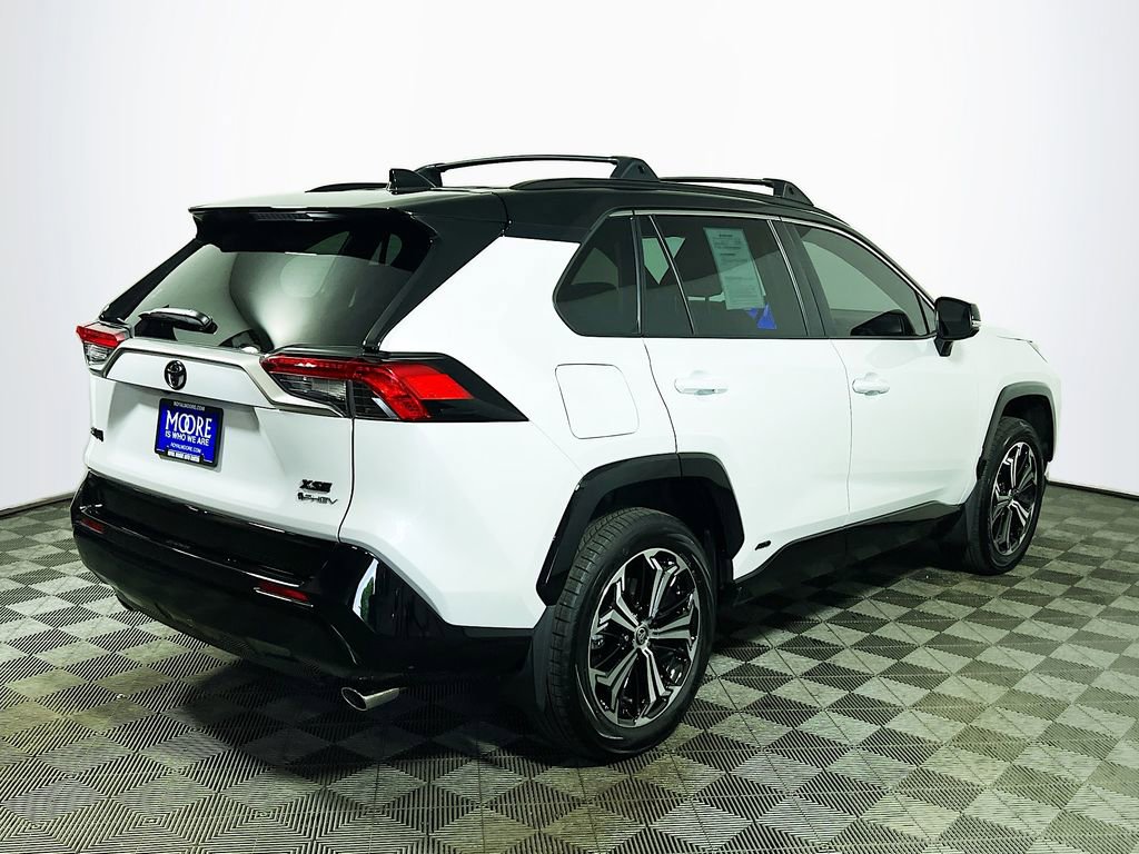 Certified 2025 Toyota RAV4 XSE w/ Weather Package AWD/4WD image 8