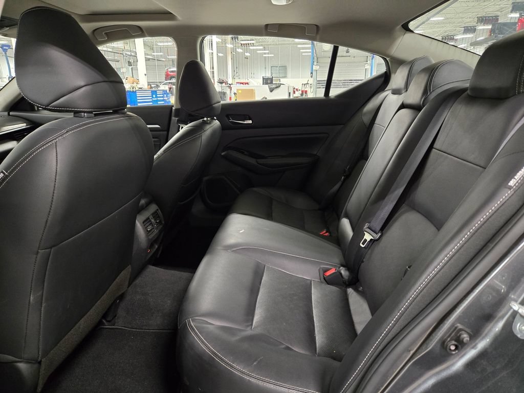 Used 2023 Nissan Altima 2.5 SL FWD image 13