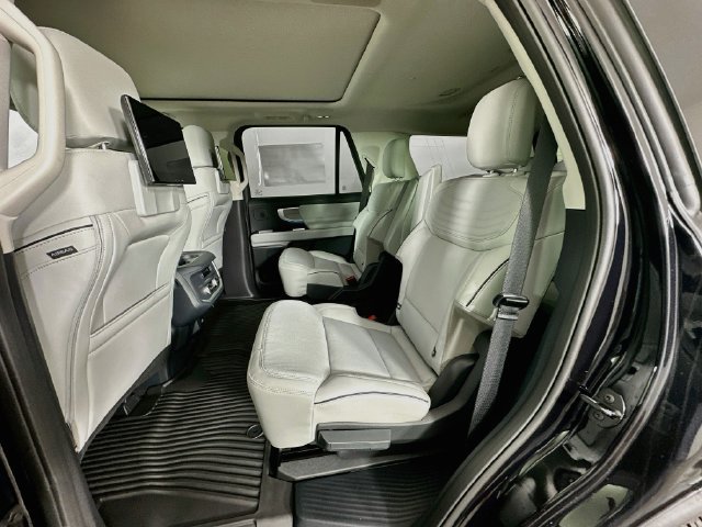 New 2027 Ford Expedition Platinum w/ Platinum Ultimate Package AWD/4WD image 33